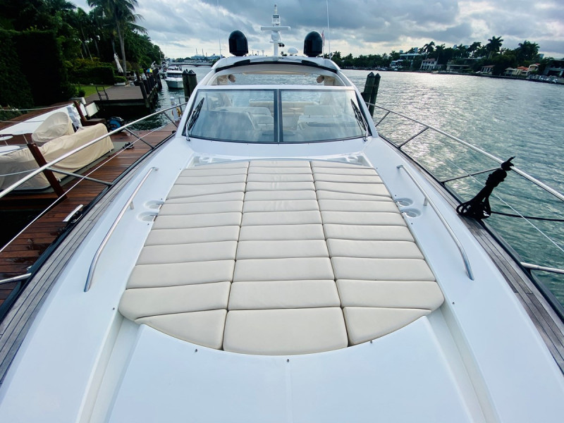 PREDATOR 60 2010 60' 0" SUNSEEKER