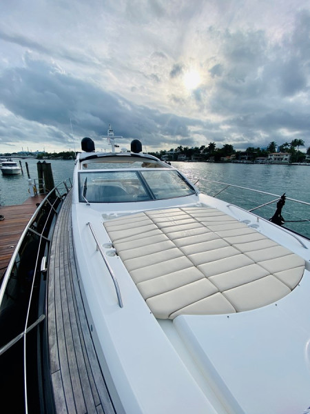 PREDATOR 60 2010 60' 0" SUNSEEKER