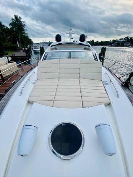 PREDATOR 60 2010 60' 0" SUNSEEKER