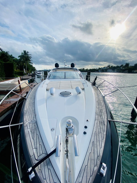 PREDATOR 60 2010 60' 0" SUNSEEKER