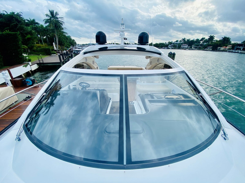 PREDATOR 60 2010 60' 0" SUNSEEKER