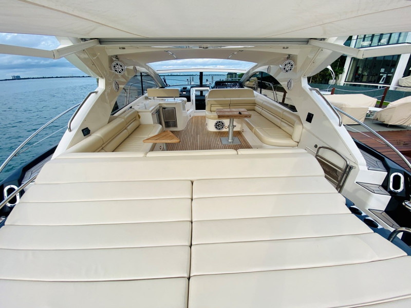 PREDATOR 60 2010 60' 0" SUNSEEKER