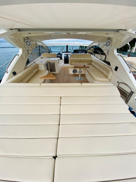PREDATOR 60 2010 60' 0" SUNSEEKER