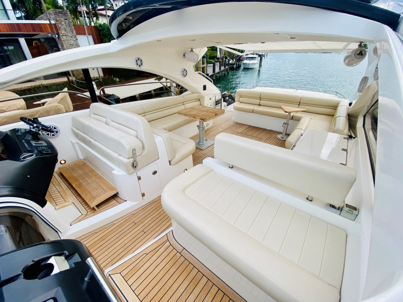 PREDATOR 60 2010 60' 0" SUNSEEKER