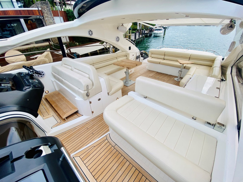 PREDATOR 60 2010 60' 0" SUNSEEKER