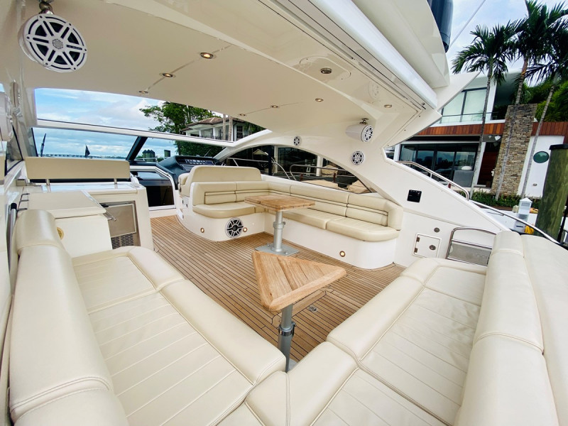 PREDATOR 60 2010 60' 0" SUNSEEKER