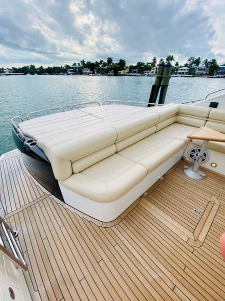 PREDATOR 60 2010 60' 0" SUNSEEKER