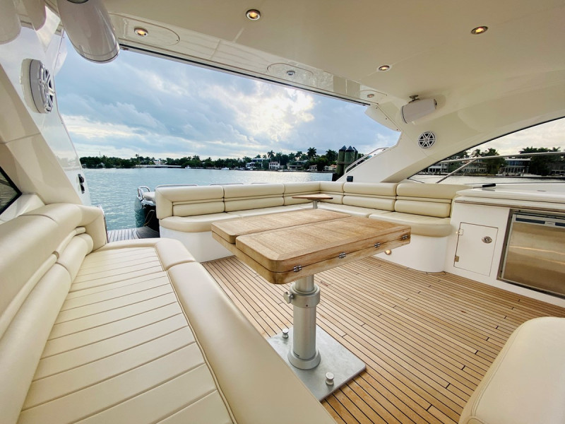 PREDATOR 60 2010 60' 0" SUNSEEKER
