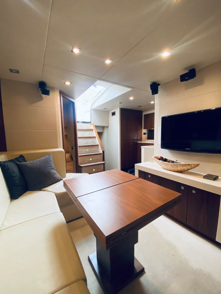 PREDATOR 60 2010 60' 0" SUNSEEKER