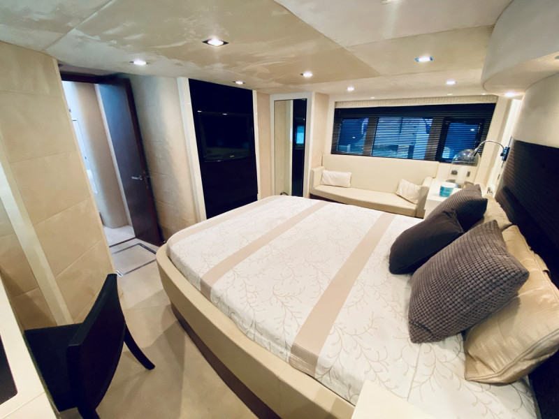 PREDATOR 60 2010 60' 0" SUNSEEKER