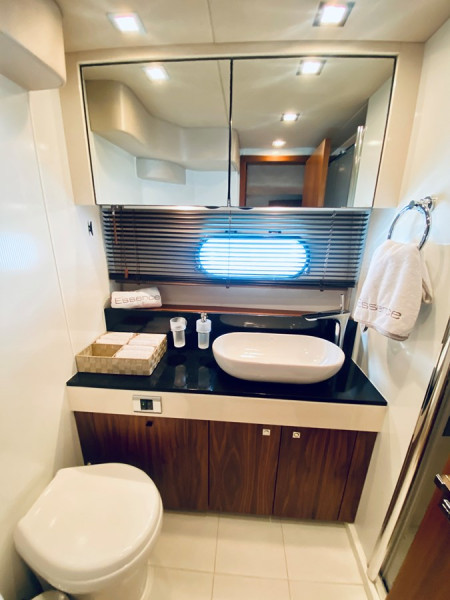 PREDATOR 60 2010 60' 0" SUNSEEKER