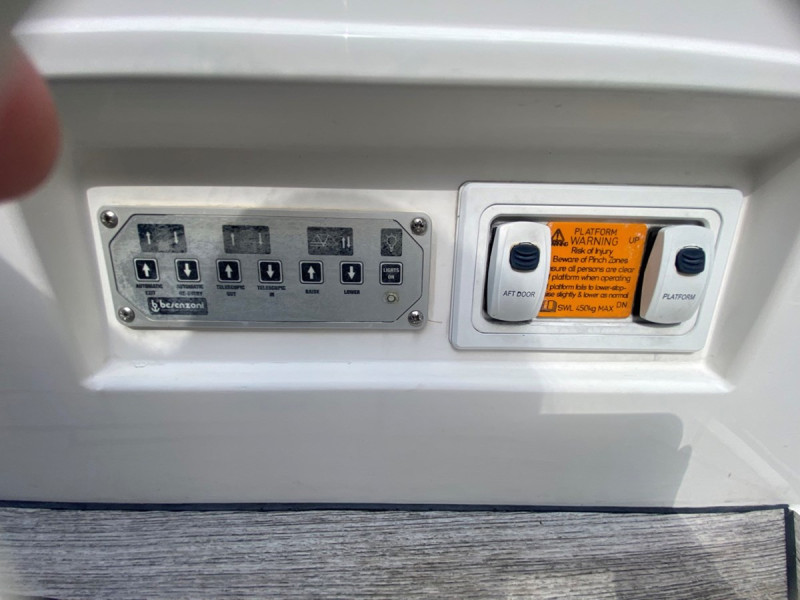 48 PORTOFINO XPS 2014 48' 0" SUNSEEKER