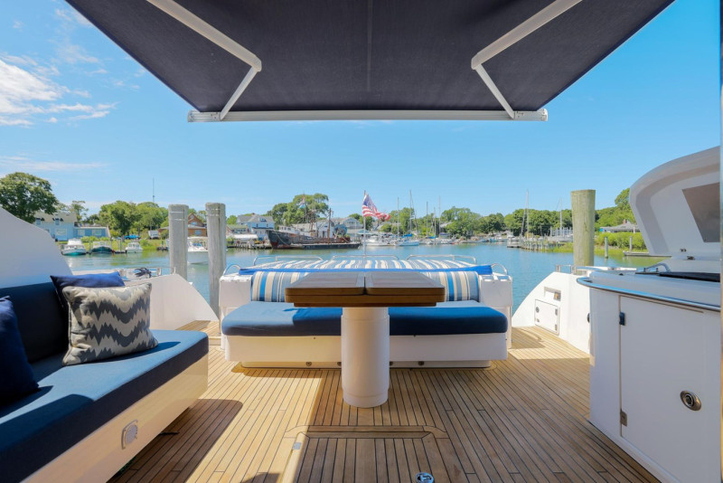 2010 64' 0" SUNSEEKER