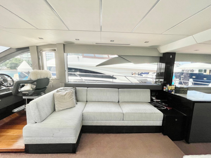 MANHATTAN 66 2019 68' 3" SUNSEEKER