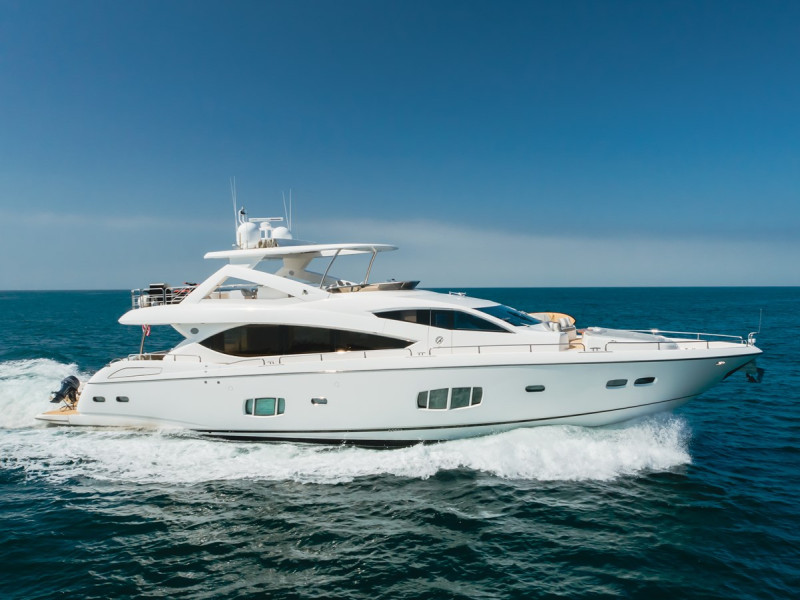 88 2011 88' 0" SUNSEEKER
