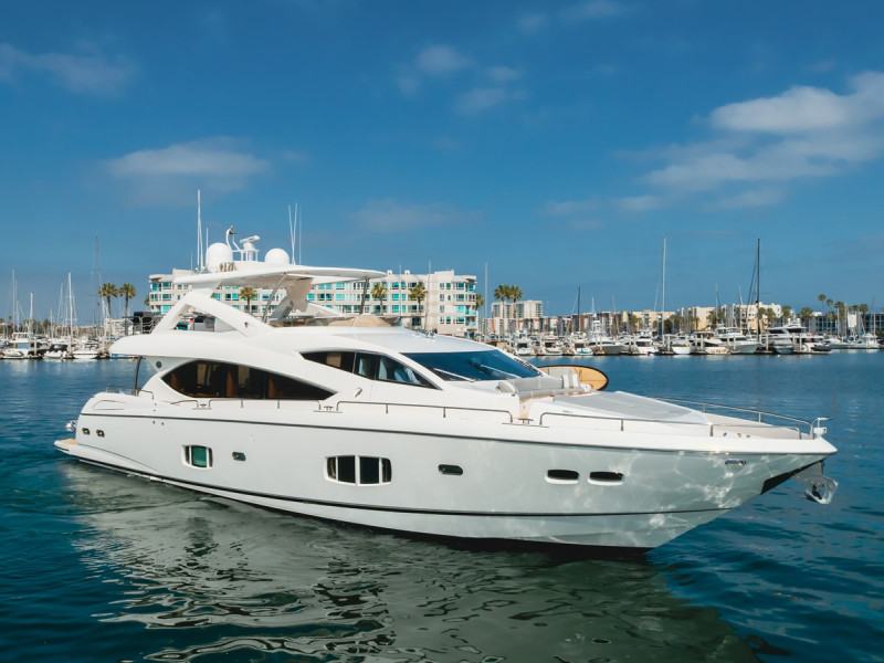 88 2011 88' 0" SUNSEEKER