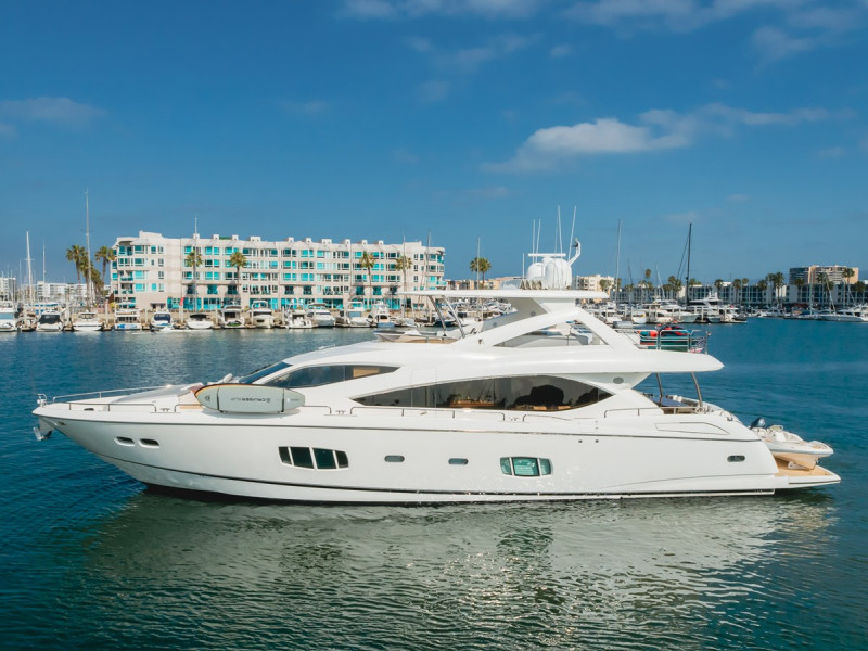 88 2011 88' 0" SUNSEEKER