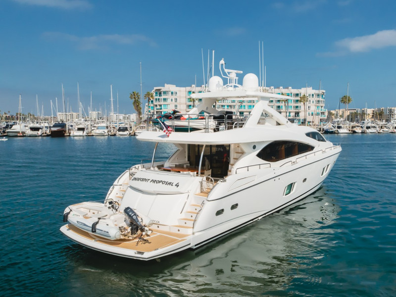 88 2011 88' 0" SUNSEEKER