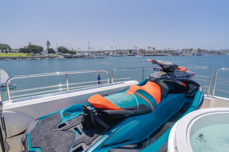 88 2011 88' 0" SUNSEEKER