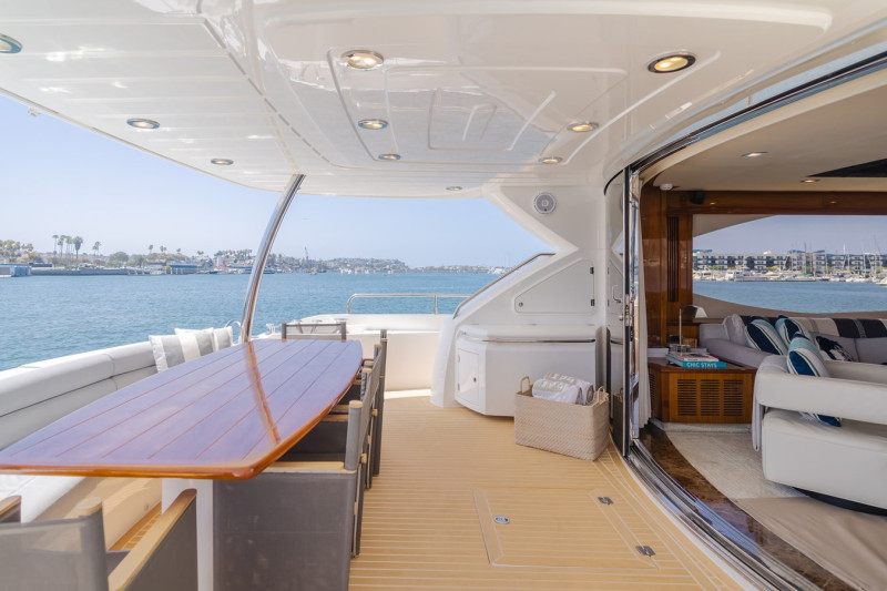 88 2011 88' 0" SUNSEEKER