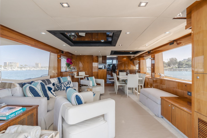 88 2011 88' 0" SUNSEEKER