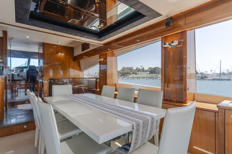 88 2011 88' 0" SUNSEEKER