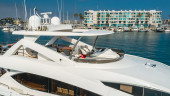 88 2011 88' 0" SUNSEEKER