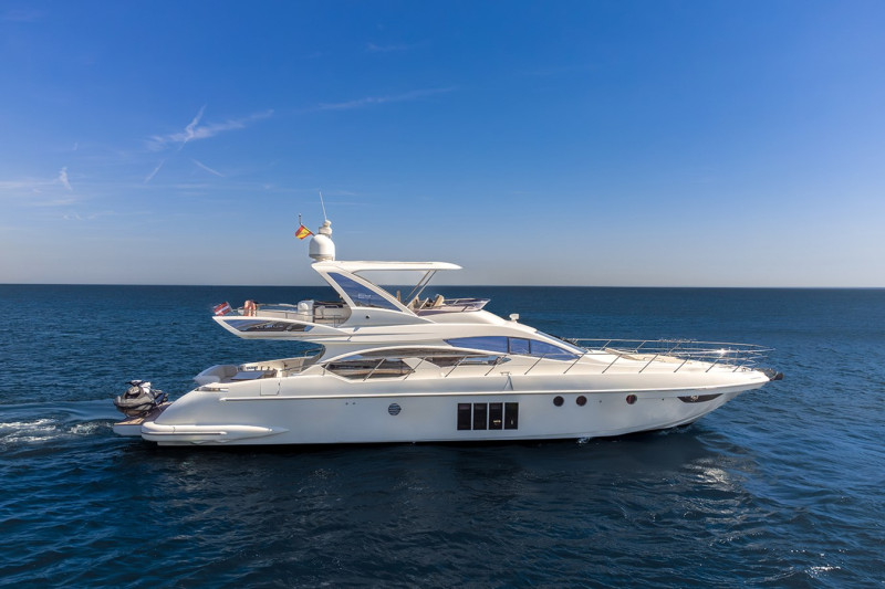 AZIMUT 64 2013 66' 1" AZIMUT YACHTS