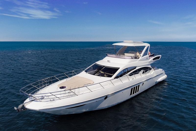 AZIMUT 64 2013 66' 1" AZIMUT YACHTS