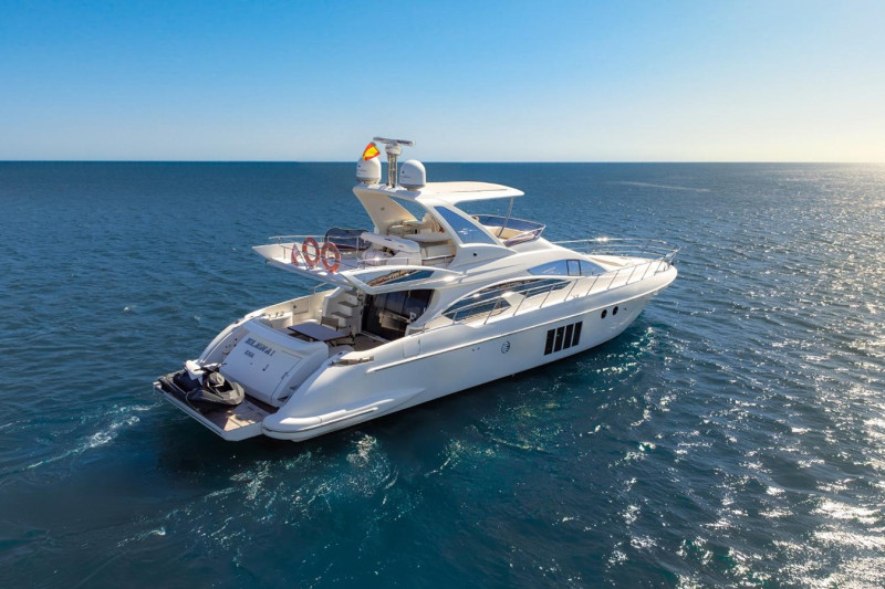 AZIMUT 64 2013 66' 1" AZIMUT YACHTS