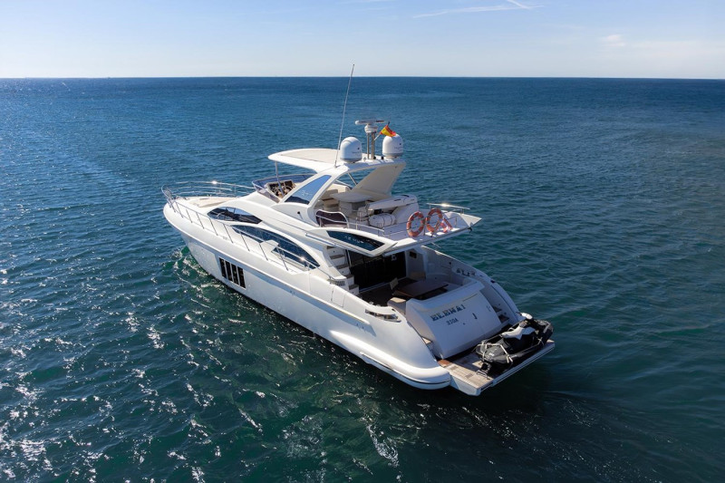 AZIMUT 64 2013 66' 1" AZIMUT YACHTS
