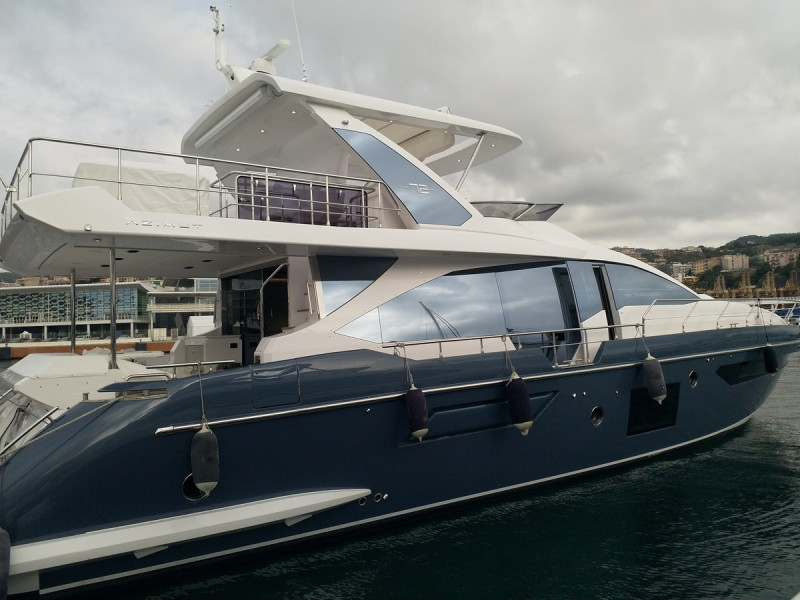 72 FLY 2022 74' 3" AZIMUT YACHTS
