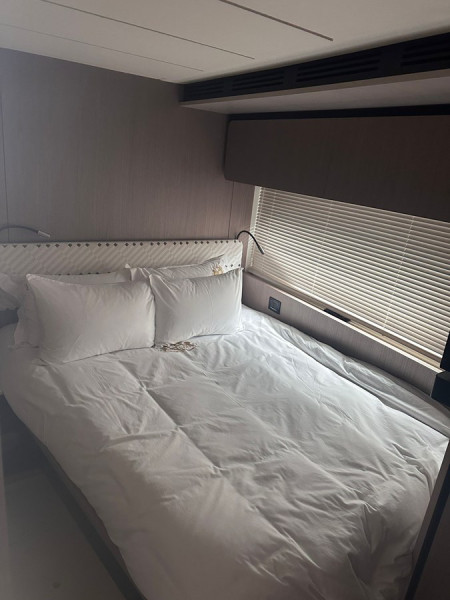 72 FLY 2022 74' 3" AZIMUT YACHTS