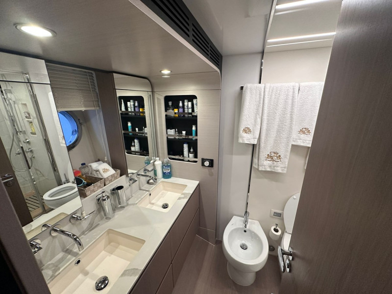 72 FLY 2022 74' 3" AZIMUT YACHTS