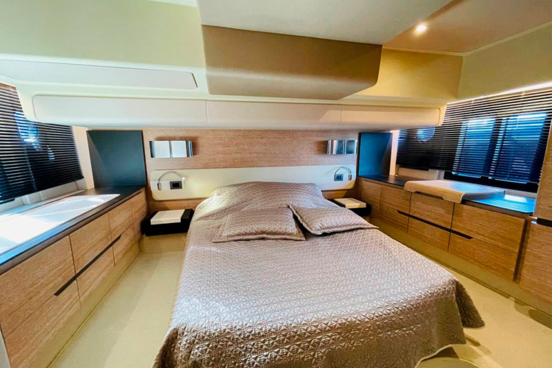 FLY 50 2016 52' 1" AZIMUT YACHTS