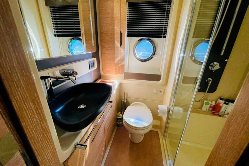 FLY 50 2016 52' 1" AZIMUT YACHTS