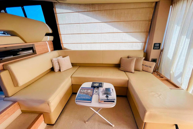 FLY 50 2016 52' 1" AZIMUT YACHTS