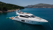 MANHATTAN 63 2011 68' 11" SUNSEEKER