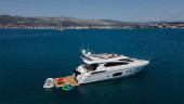 MANHATTAN 63 2011 68' 11" SUNSEEKER