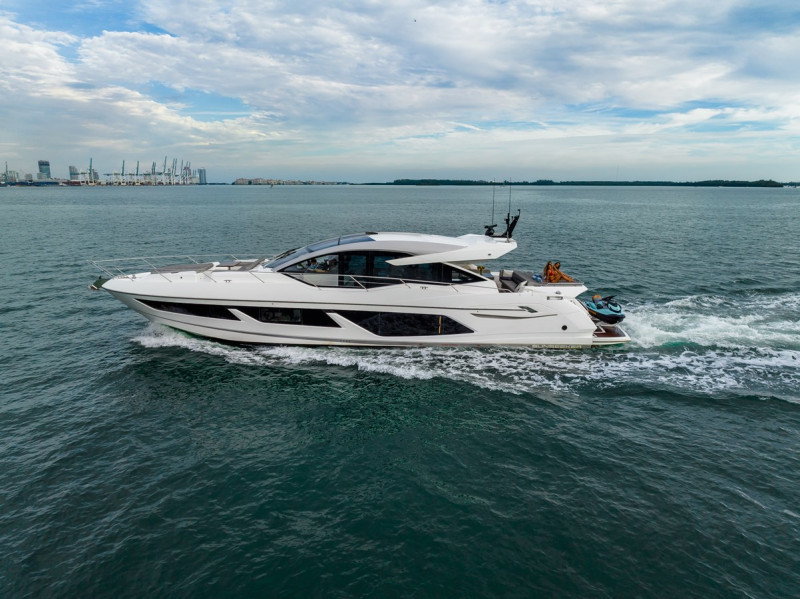 PREDATOR 74 2022 74' 10" SUNSEEKER