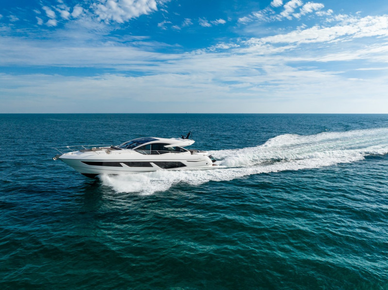 PREDATOR 74 2022 74' 10" SUNSEEKER