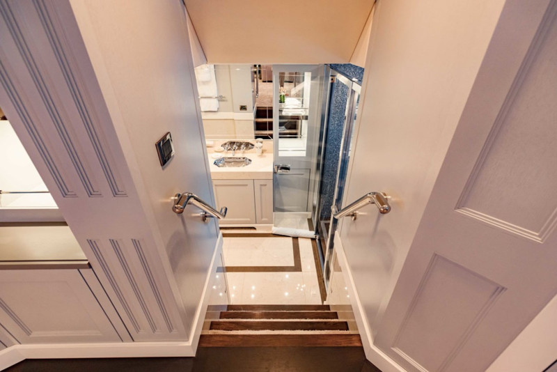 131 2012 131' 5" SUNSEEKER