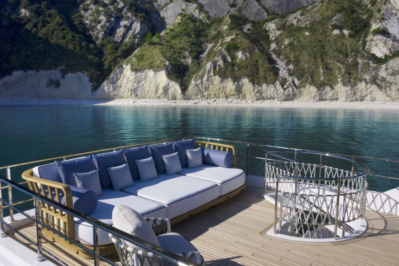 NAVETTA 30 2023 CUSTOM LINE