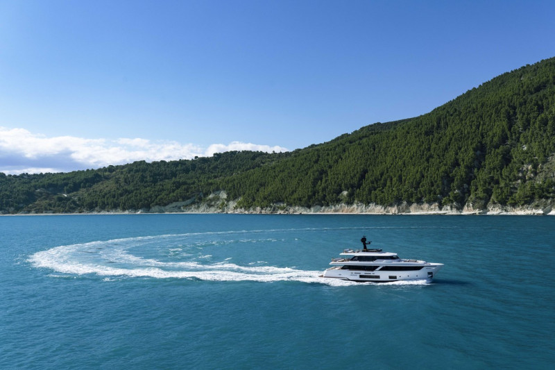 NAVETTA 30 2023 CUSTOM LINE