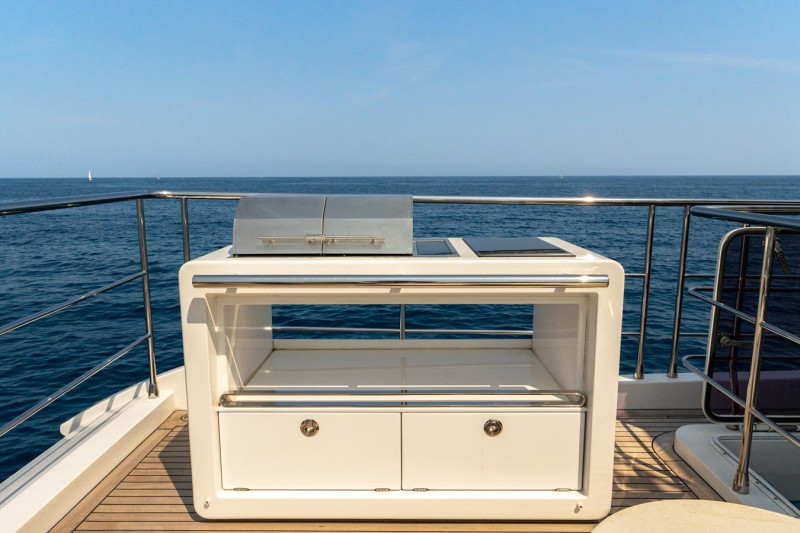 27 METRI  2019 87' 0" AZIMUT YACHTS