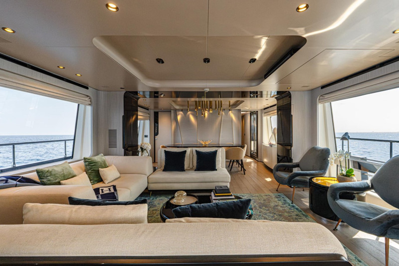 27 METRI  2019 87' 0" AZIMUT YACHTS