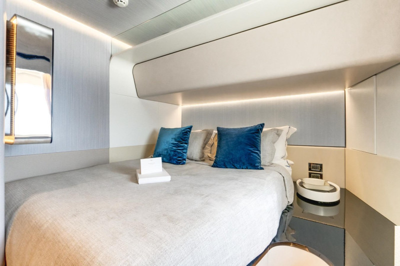 27 METRI  2019 87' 0" AZIMUT YACHTS