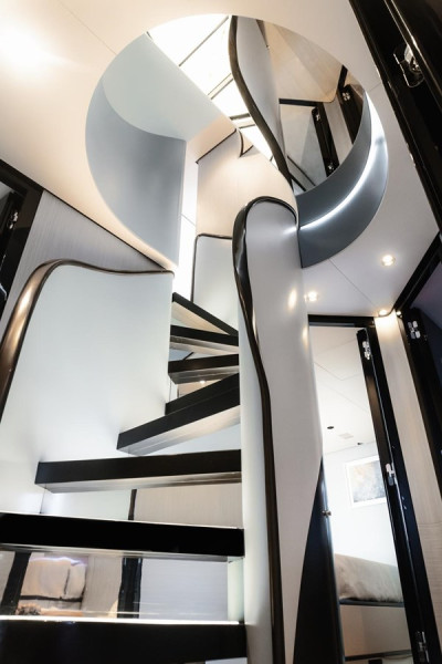 27 METRI  2019 87' 0" AZIMUT YACHTS