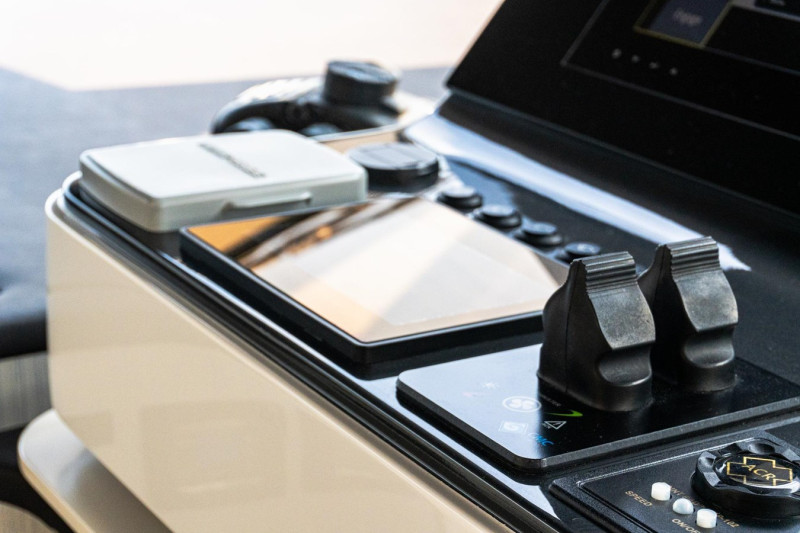 27 METRI  2019 87' 0" AZIMUT YACHTS