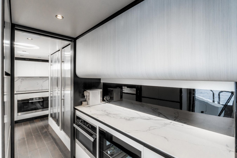 27 METRI  2019 87' 0" AZIMUT YACHTS